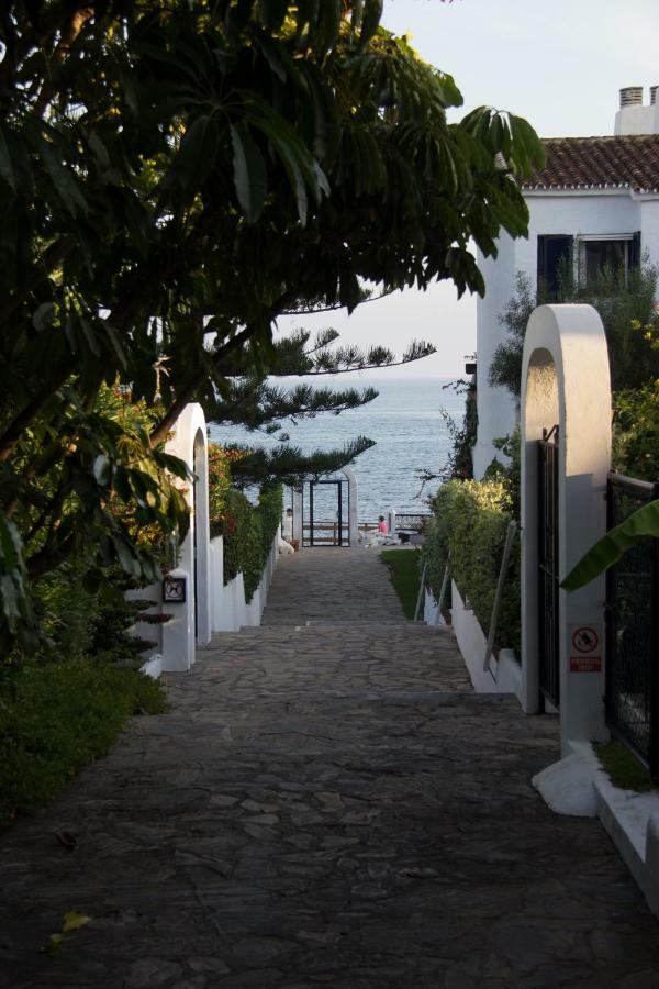Apartment By The Beach Sitio de Calahonda Екстериор снимка